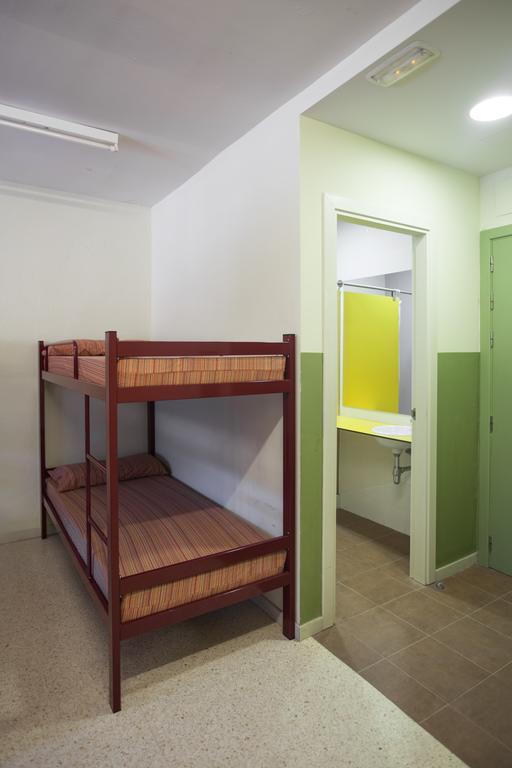 Habitación Familiar con baño privado